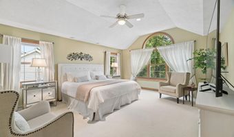 208 E APPLE CREEK Rd, Appleton, WI 54913