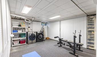 71 Primrose Hill Rd, Barrington, RI 02806