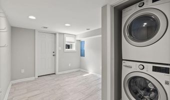 330 S CLINTON St, Baltimore, MD 21224