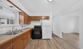 1095 Saint Michaels Ave, Akron, OH 44320