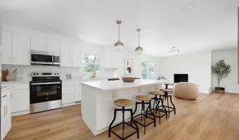 6174 Sunny Vale Dr, Columbus, OH 43228