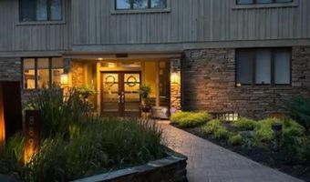 889 Eaton Ave, Akron, OH 44303