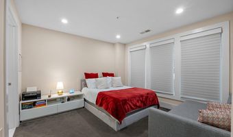 5307 MERRIAM St, Bethesda, MD 20814