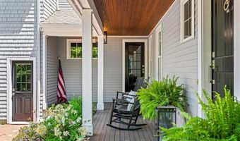 17 Canterbury Ln, Bedford, NH 03110