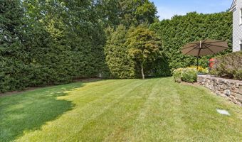 71 West Ave, Darien, CT 06820