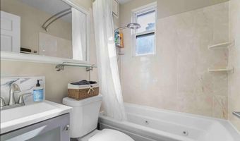 4719 25TH St N, Arlington, VA 22207