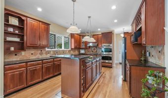 301 BERKLEY Ave, Belle Mead, NJ 08502