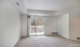 2235 S Huron Pkwy 4, Ann Arbor, MI 48104