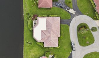 233 Rio Vista Cir, Atlantis, FL 33462