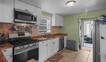 34 Aldrich Ave, Cranston, RI 02920