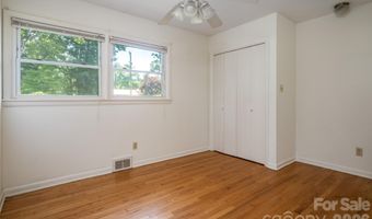 52 Blake Dr, Arden, NC 28704