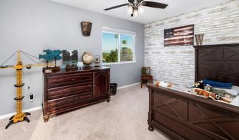 435 W Hawthorne St, Fallbrook, CA 92028