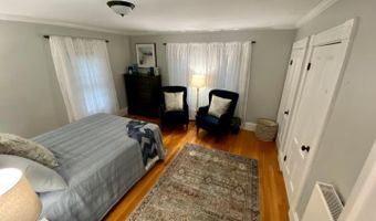 15 Maple St, Bangor, ME 04401