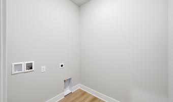 2301 Chan Dr, Adel, IA 50003