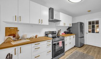 489 River Chase Dr, Athens, GA 30605