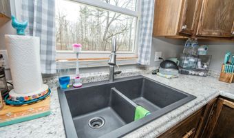 1104 Short Hollow Rd, Beattyville, KY 41311
