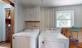 184 Whitney St, Auburn, ME 04210