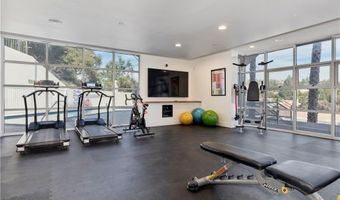 171 N Church Ln 617, Los Angeles, CA 90049