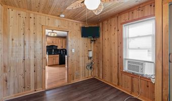 43 Pearl St, Lincoln, RI 02838