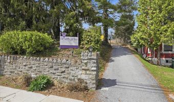 144 W MAIN St, Adamstown, PA 19501