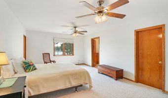 42385 N Woodbine Ave, Antioch, IL 60002
