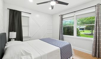 184 Cold Creek Dr, Alpharetta, GA 30009
