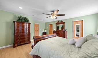 3 Renier Ct, Middletown, NJ 07748