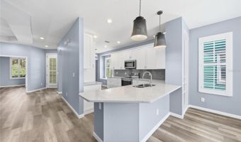 5610 GOLDEN ISLES Dr, Apollo Beach, FL 33572