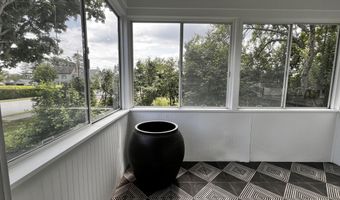 66 Howard St, Bangor, ME 04401