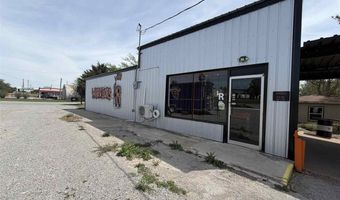 708 E Apache Trail Rd, Apache, OK 73006