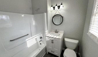1000 CHEROKEE Trl, Anniston, AL 36206
