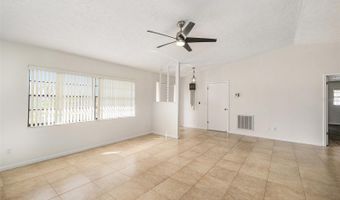 909 CHIPAWAY Dr, Apollo Beach, FL 33572