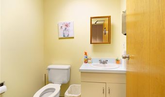 215 Toll Gate Rd 308, Warwick, RI 02886