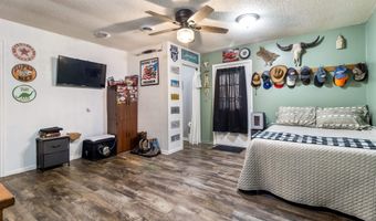 302 S EAST St, Abingdon, IL 61410