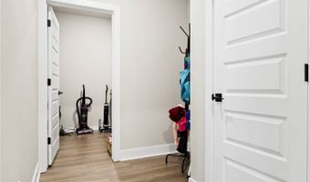 5300 SW Tea Olive Ln, Bentonville, AR 72713
