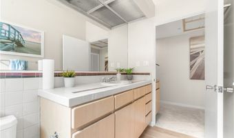 1927 Glendon 301, Los Angeles, CA 90025