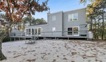37 Gilberts Path, Amagansett, NY 11930