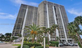 20281 E Country Club Dr 615, Aventura, FL 33180