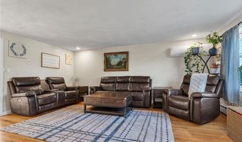 62 Canonchet Trl, Cranston, RI 02921