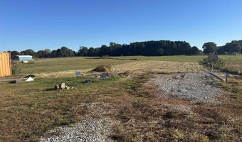 7066 Vivians Rd, Anderson, AL 35610