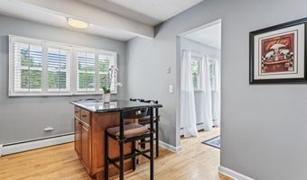 230 Geary Dr, Middletown, NJ 07748