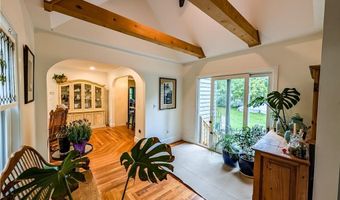 42 Mechanic St, North Smithfield, RI 02896