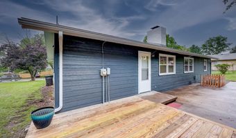 410 Highland Dr, Arkansas City, KS 67005