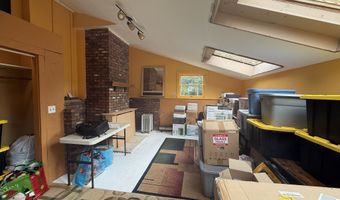 37 Sunset Ter, Brooklyn, CT 06234
