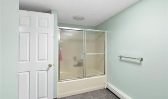 8 Princess Pine Rd, Lincoln, RI 02865