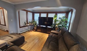 58 Waverly Pl, Bridgeport, CT 06610