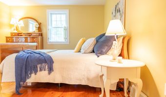 121 Salt Rock Rd, Barnstable, MA 02630