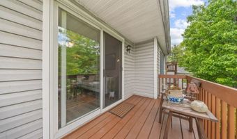 10 Stonyridge Dr, Bayonne, NJ 07035