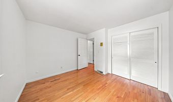 4 Laurel Dr, Albany, NY 12211