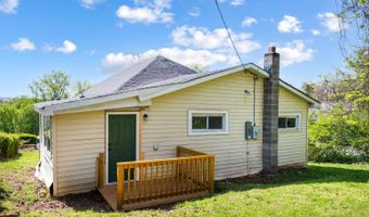 702 13th St, Altavista, VA 24517